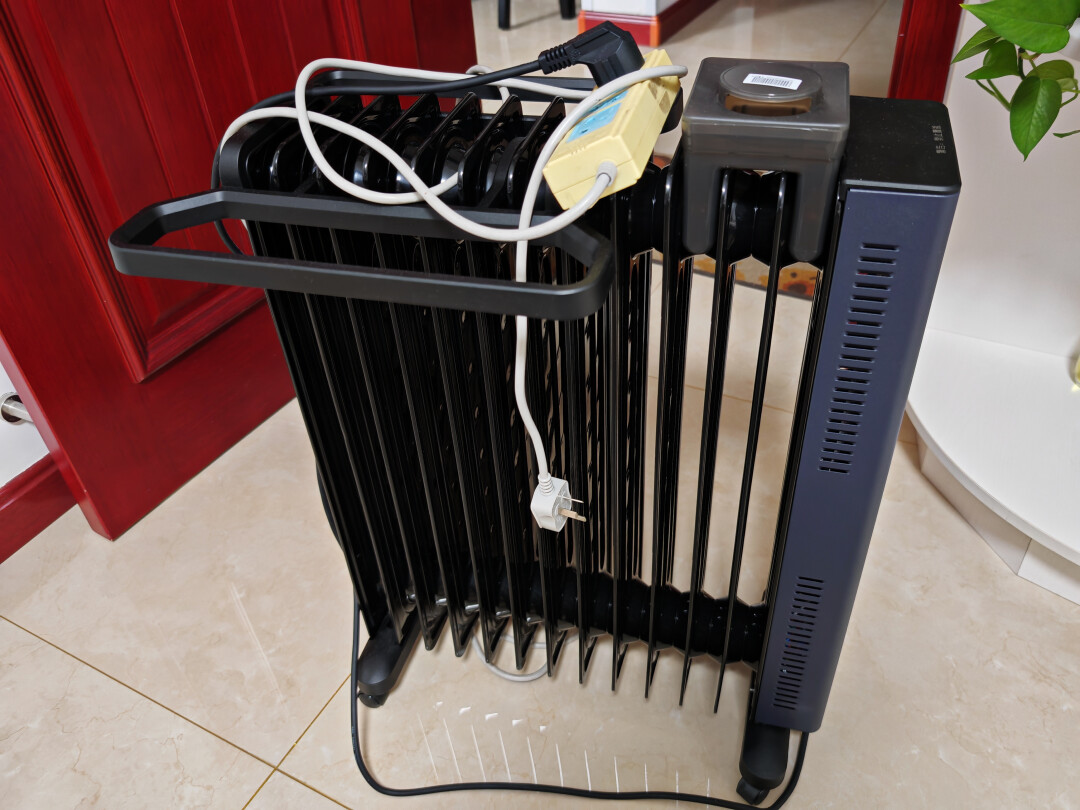 格力(GREE)电油汀取暖家电暖气片加宽13片油汀电热油汀加热石墨烯取暖器家用电暖器 NY23-X6022B晒单图