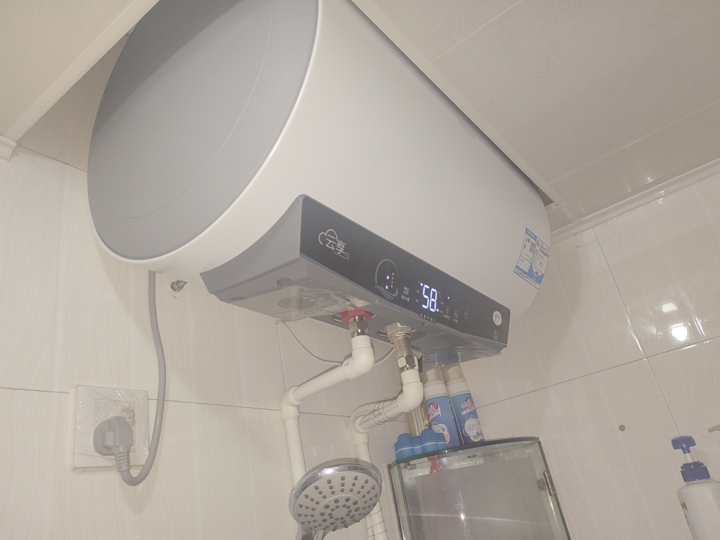 海尔(Haier)电热水器50升3300W变频速热健康抑菌洗安全防电墙安全节能一级能效晒单图