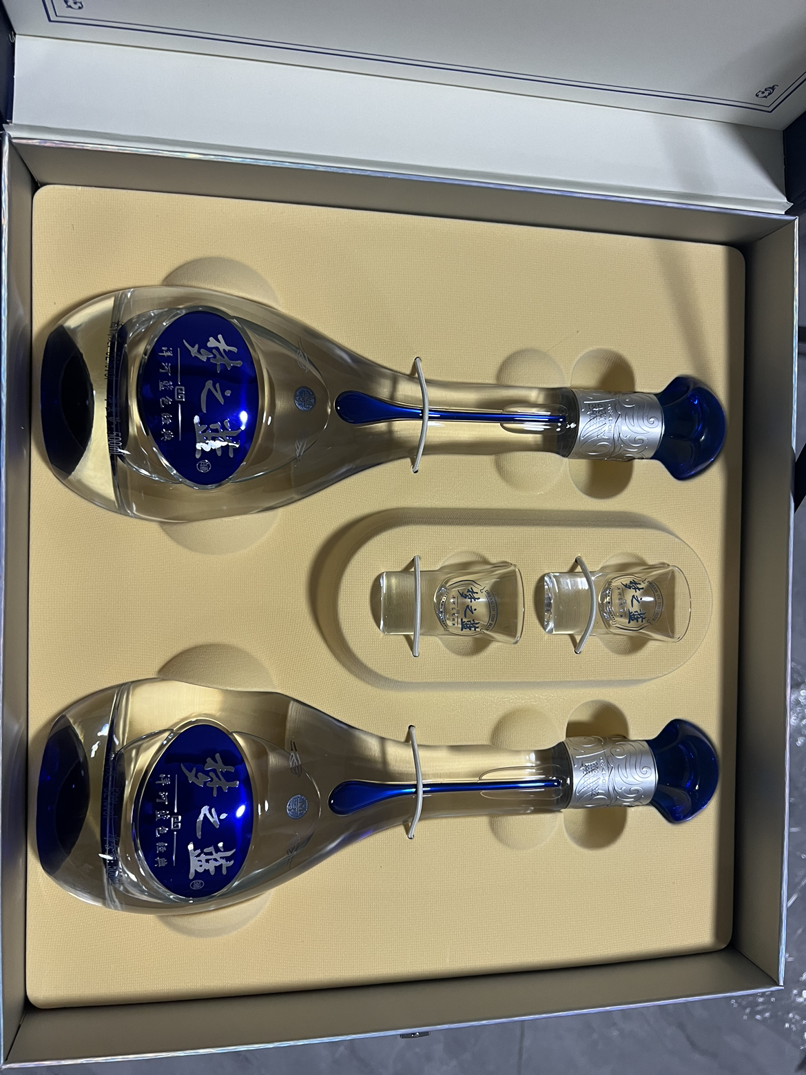 洋河 蓝色经典 梦之蓝M3 52度 500ml*2瓶*1盒 礼盒装 浓香型白酒 口感绵柔 新老包装随机发货晒单图