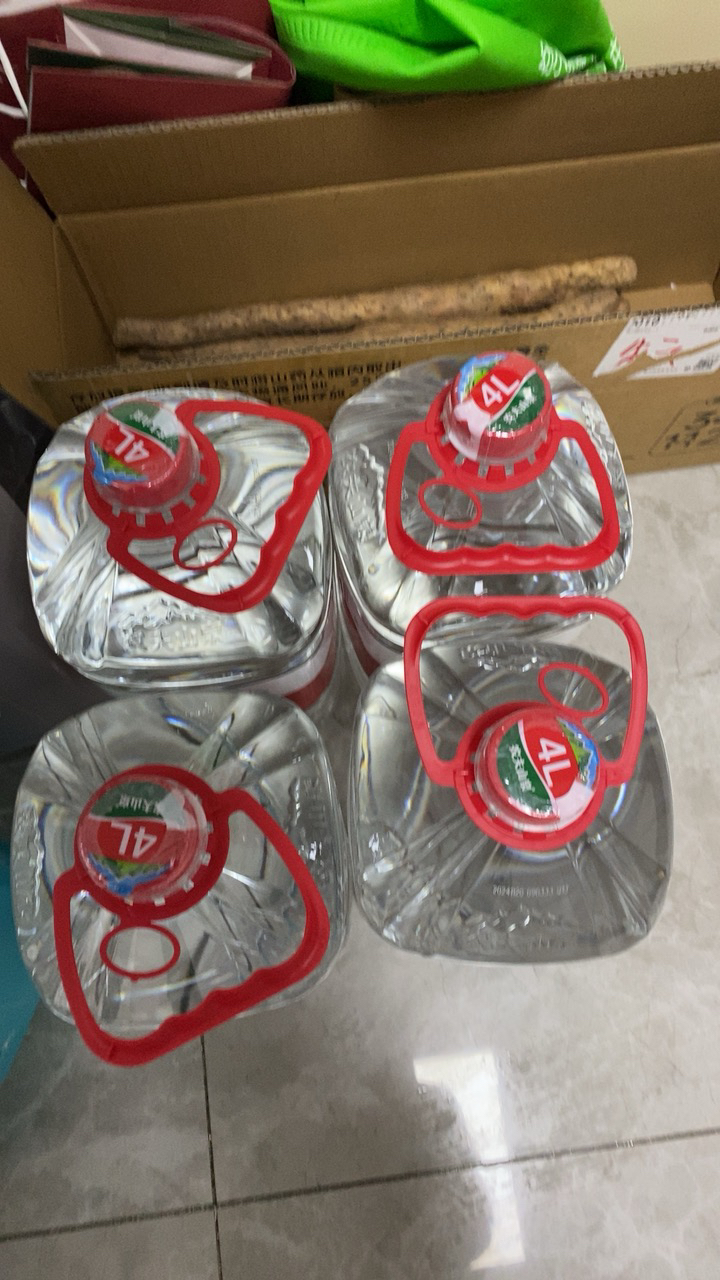 农夫山泉 饮用天然水4L*4桶*2箱 桶装水晒单图