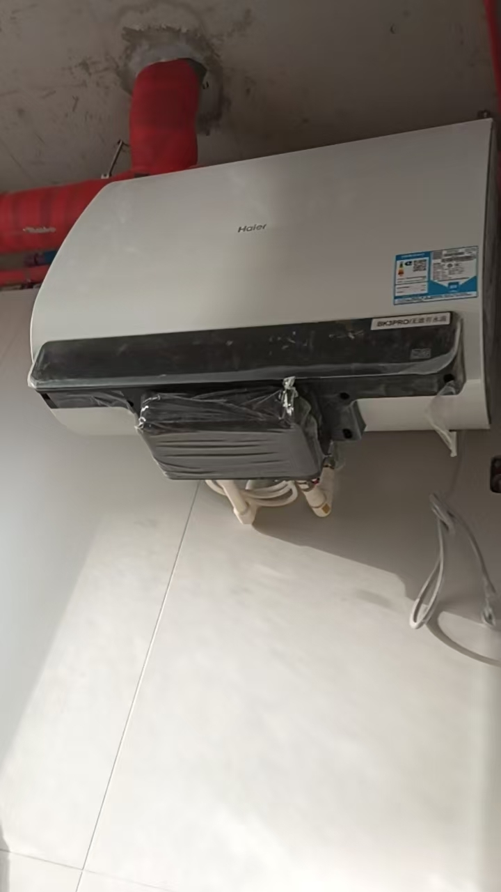 海尔(Haier)60升[小魔盒]瓷净美肤净水洗定制浴超薄扁桶双胆家用电热水器3.3KW变频速热BK3pro 60L晒单图