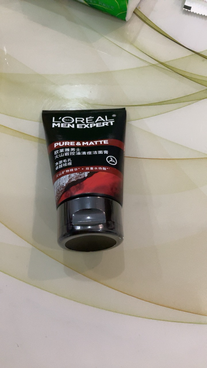 欧莱雅(LOREAL)男士火山岩控油清痘洁面膏100ml 洁面膏/霜 洗面奶 洁面乳 L'OREAL晒单图