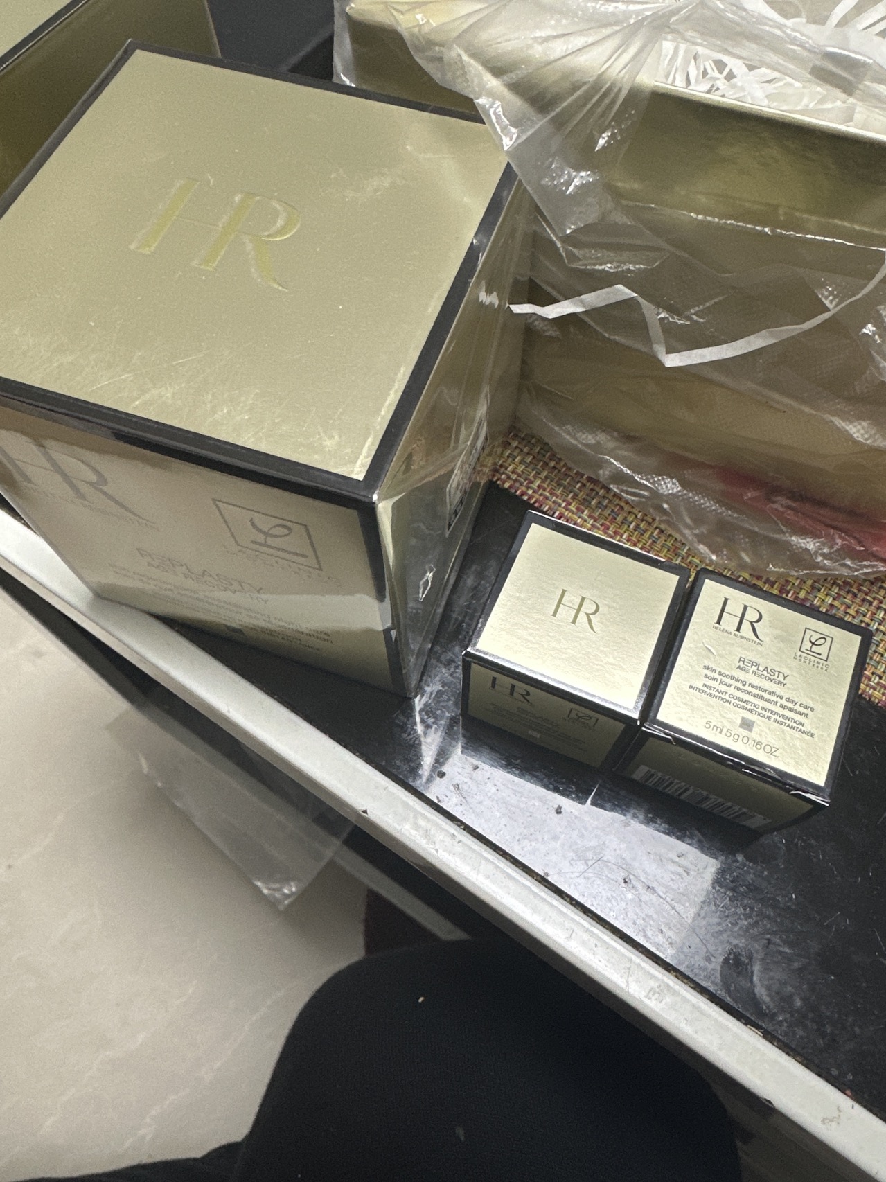 赫莲娜(HR) 黑绷带面霜50ml 玻色因滋润 补水保湿 活颜修护舒缓滋养晚霜 黑绷带面霜50ml+/白绷带5ml*2晒单图