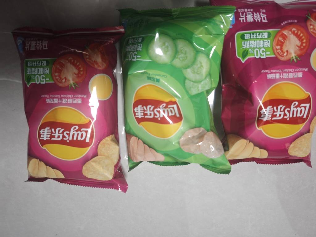 乐事薯片40g*3包分享装原切马铃薯片膨化食品休闲零食真薯薄切薄脆下午茶(原味+黄瓜味+番茄味)晒单图