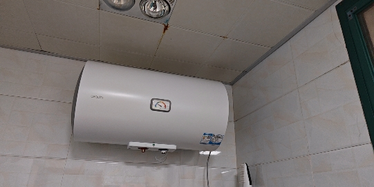 Leader 海尔智家 电热水器LEC6001-20X1 60升 2200W速热 M式新鲜注水 安全防电墙晒单图