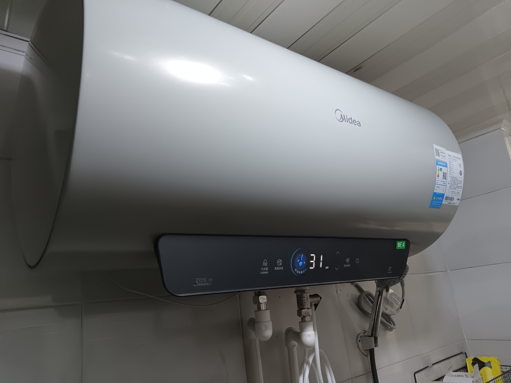 美的电热水器60升家用智能储水式 免换稀土镁棒2500W速热 珐琅无缝内胆 一级能效节能省电 F6025-ME4晒单图