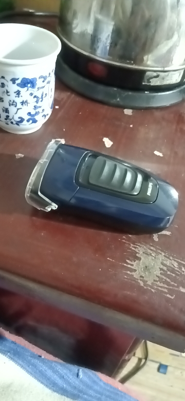 飞利浦(PHILIPS) 电动剃须刀 男士旋转式刮胡须刀 经典PQ系列 实用生日礼物送男友送父亲 充电款PQ190/16晒单图