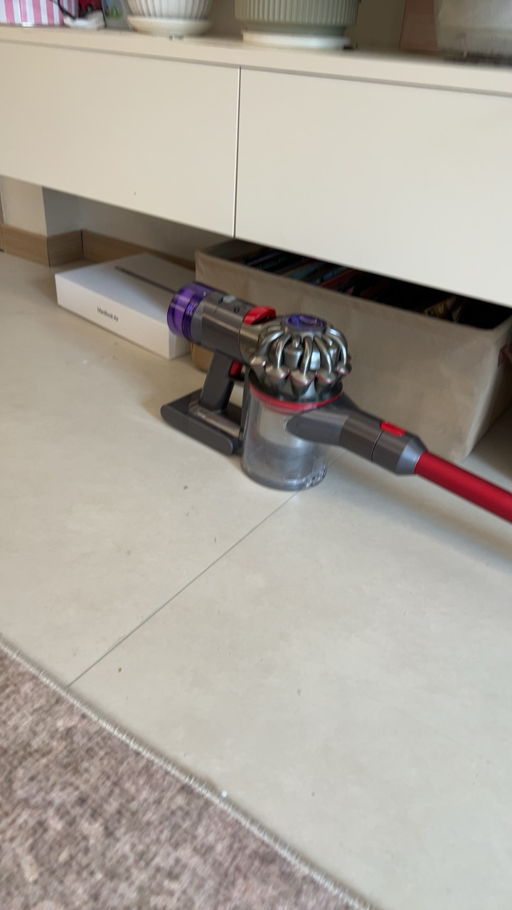戴森(Dyson) V8 Slim Fluffy无绳吸尘器 轻量化设计 吸尘除螨一体 长续航 2024款晒单图