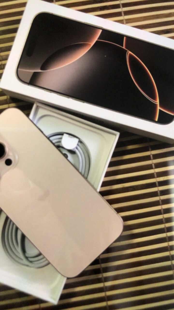 Apple iPhone 16 Pro 128G 沙漠色移动联通电信5G双卡双待手机晒单图