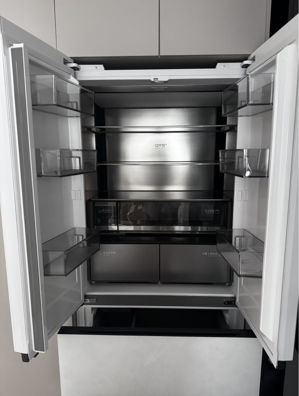 COLMO冰箱CRBUF518W-HJ1雪域岩晒单图