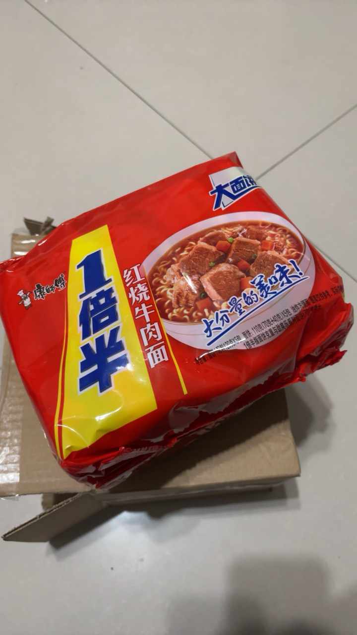 康师傅一倍半方便面红烧牛肉面5连包泡面大面饼速食夜宵免煮大食桶正品整箱晒单图