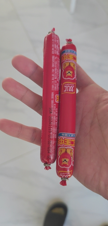 双汇(Shuanghui) 火腿肠王中王270g/袋(30gx9支) 香肠休闲火腿肠热狗台式肉类零食小吃烧烤肠晒单图