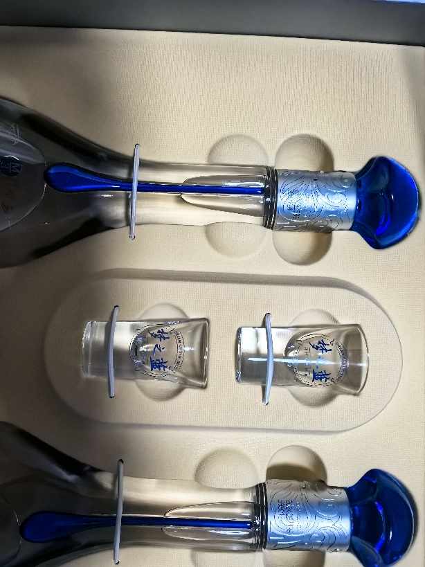 洋河(YangHe)蓝色经典 梦之蓝M3 40.8度 500ml*2瓶 礼盒装 浓香型白酒 口感绵柔 新老包装随机发货晒单图