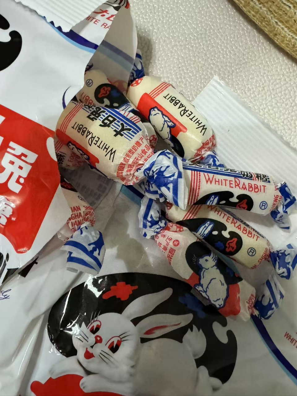 [2袋装大白兔114g*2]上海特产大白兔奶糖114g原味儿童婚庆喜糖果年货怀旧糖果零食品晒单图