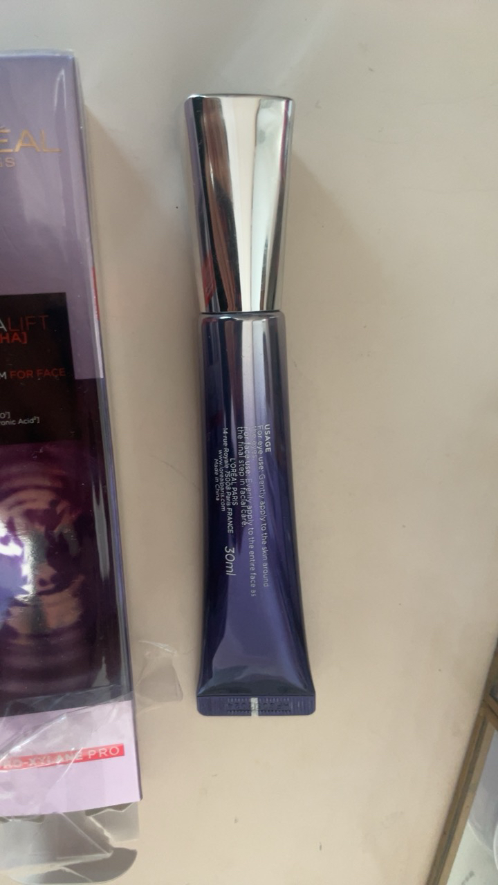 欧莱雅(L'OREAL)眼霜女士复颜抗皱去淡化黑眼圈紫熨斗眼霜30ml 全脸用淡化/眼纹晒单图