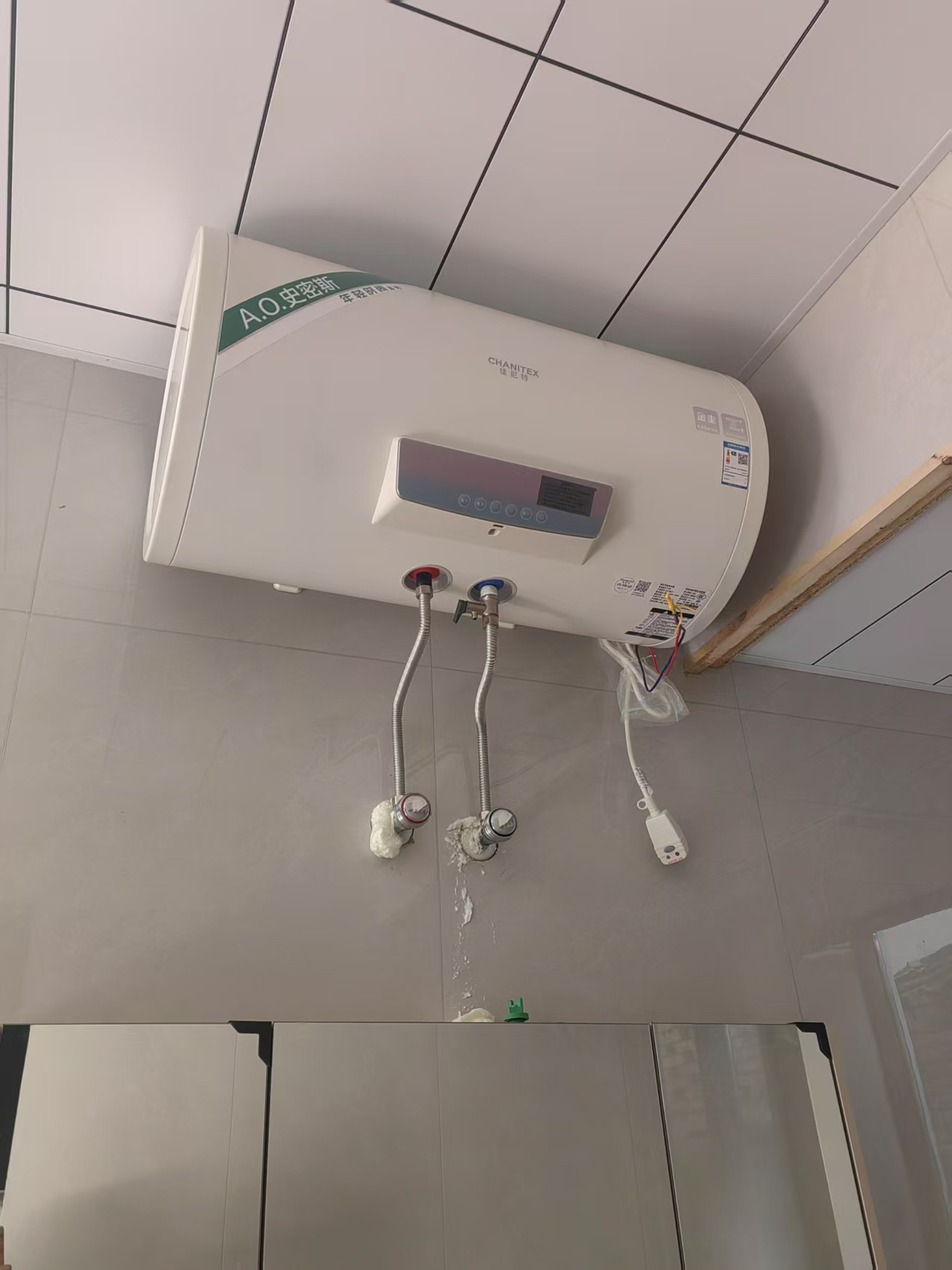 AO史密斯佳尼特 80升电热水器 金圭内胆8年免费包换 双棒分离速热 可遥控大屏 CTE-80TT 储水式晒单图