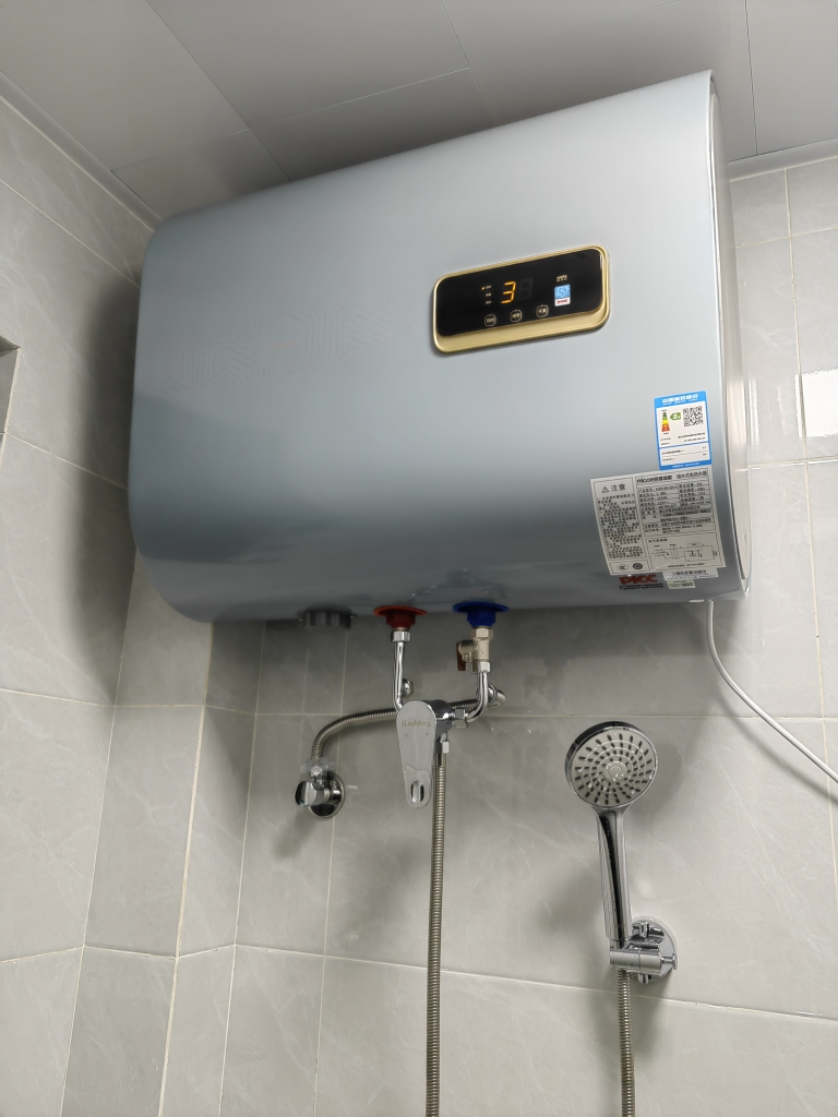 四季沐歌(MICOE)储水式热水器电 50升扁桶超薄机身洗澡淋浴双内胆速热增容电热水器 2100W自带地线 上门安装晒单图