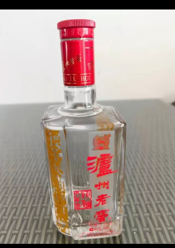泸州老窖 六年窖头曲 52度 500ml*6 浓香型白酒 整箱装(铁盒商超款)晒单图