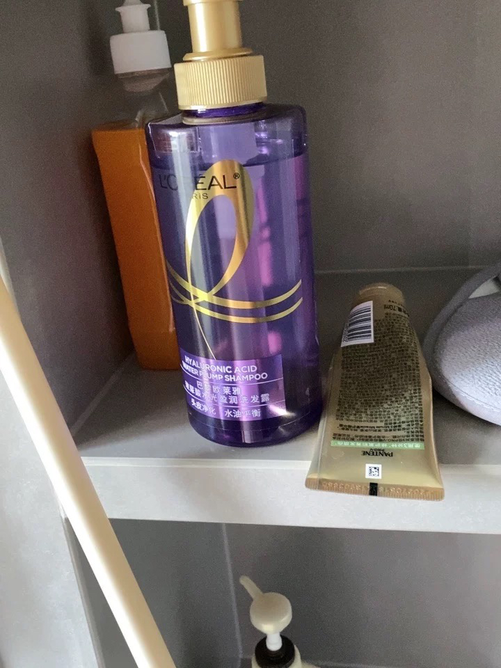 巴黎欧莱雅玻尿酸水光洗发露440mL空气感控油洗发水(新老包装随机发)晒单图