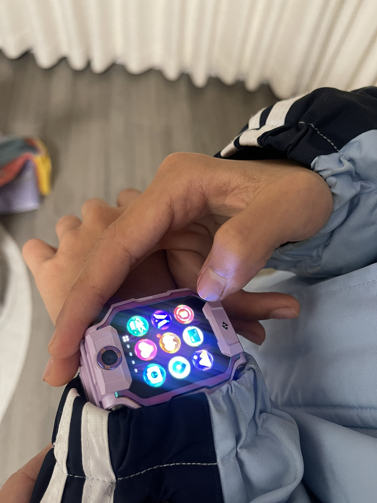 小天才儿童电话手表Z9豆蔻紫 防水GPS定位智能手表 学生儿童移动联通电信4G视频拍照双摄手表手机男女孩晒单图