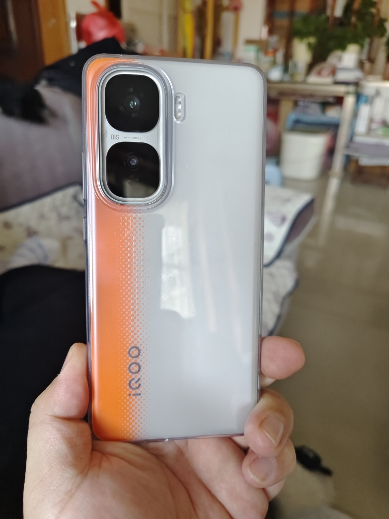 [全新]vivo iQOO Neo10 拉力橙 16GB+1TB 第三代骁龙8 自研电竞芯Q2 120W闪充 6100毫安大电池 AI游戏学生手机晒单图