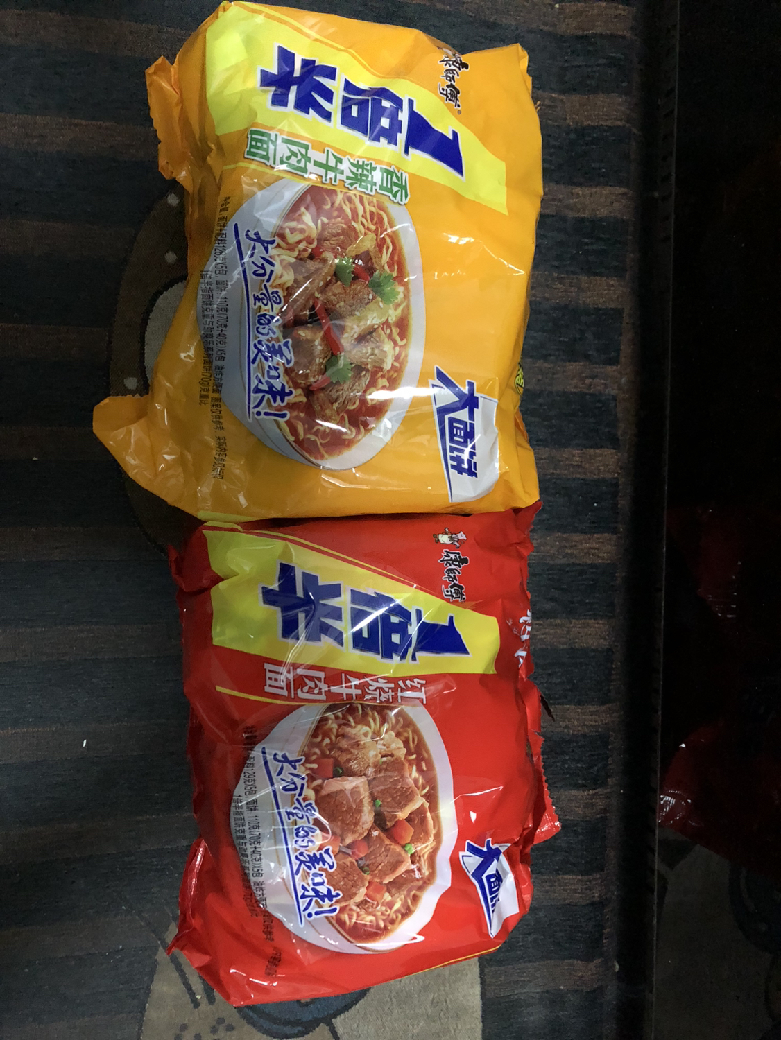 [10包]康师傅一倍半方便面5连包红烧牛肉面香辣牛肉面泡面大面饼速食夜宵免煮大食桶正品整箱晒单图