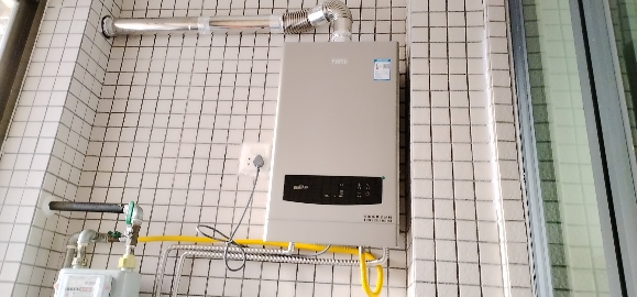 万家乐JSQ24-12N1*12T 恒温天然气热水器三档变升; 无氧铜抑菌水箱; 断电记忆高温锁;低水压启动晒单图