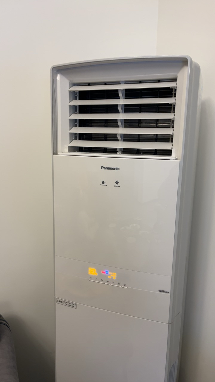 松下(Panasonic)3匹直流变频冷暖 家用客厅节能立式空调柜机自清洁 20倍纳诺怡空气净化除菌 NJ72F330晒单图