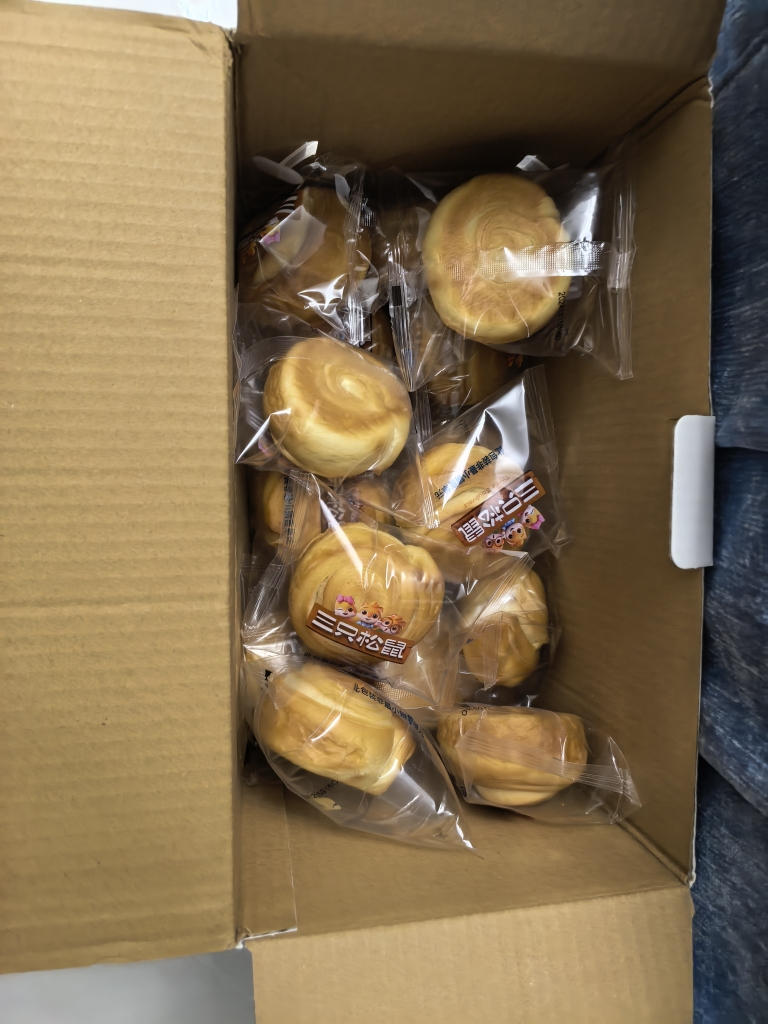 [三只松鼠_手撕面包1kg/整箱]休闲零食蛋糕踏青春游网红早餐饼干糕点小面包营养食品点心晒单图