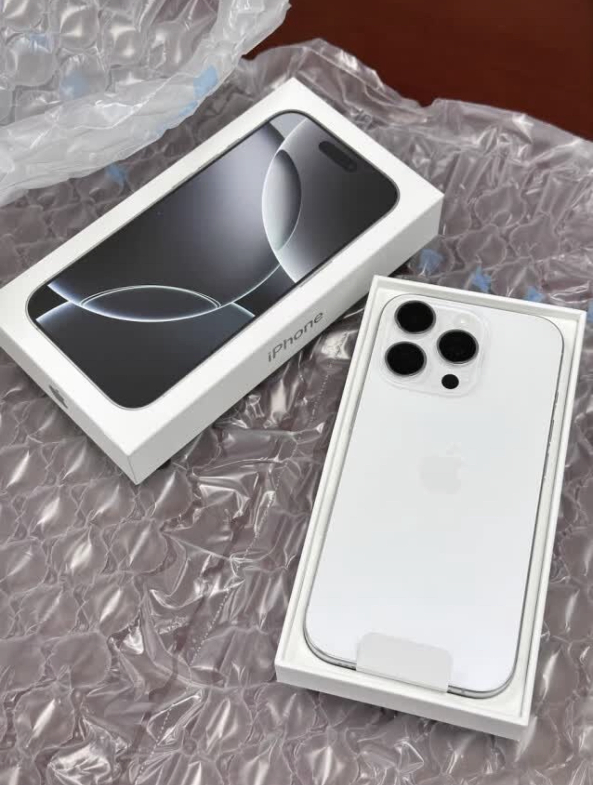 Apple iPhone 16 Pro 128G 白色移动联通电信5G双卡双待手机晒单图