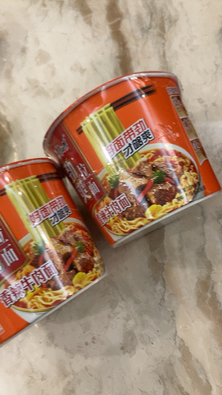 康师傅方便面劲爽拉面香辣牛肉面经典大食桶泡面整箱2桶装批发晒单图