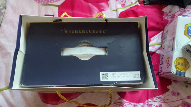 蒙牛 特仑苏梦幻盖纯牛奶 250ml*10盒/提 送礼佳品 高端礼盒晒单图