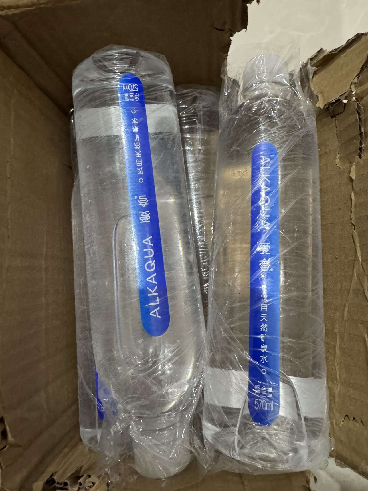 统一 爱夸 天然矿泉水 570ml*4瓶装晒单图