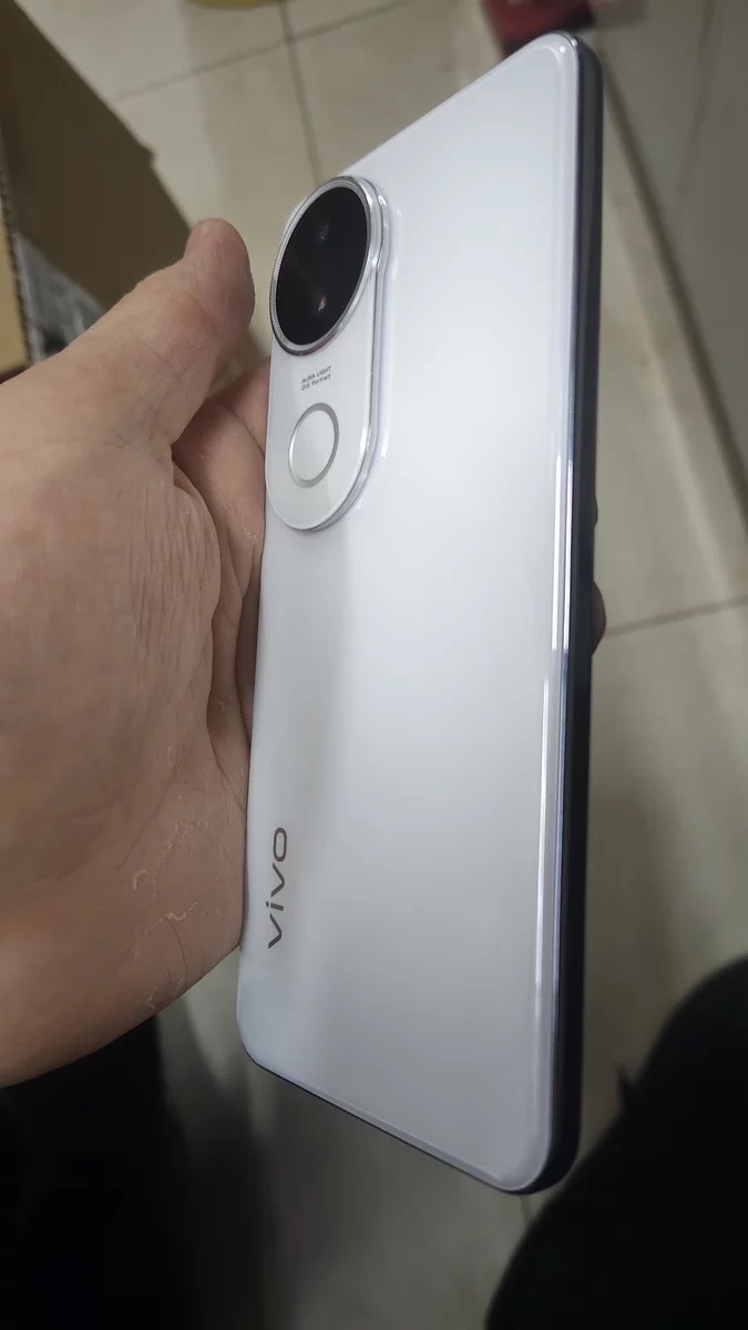 vivo S20 玉露白 12GB+256GB 全网通5G新品手机第三代骁龙7旗舰芯片5000万防畸变柔光自拍90W快充拍照游戏学生智能手机晒单图