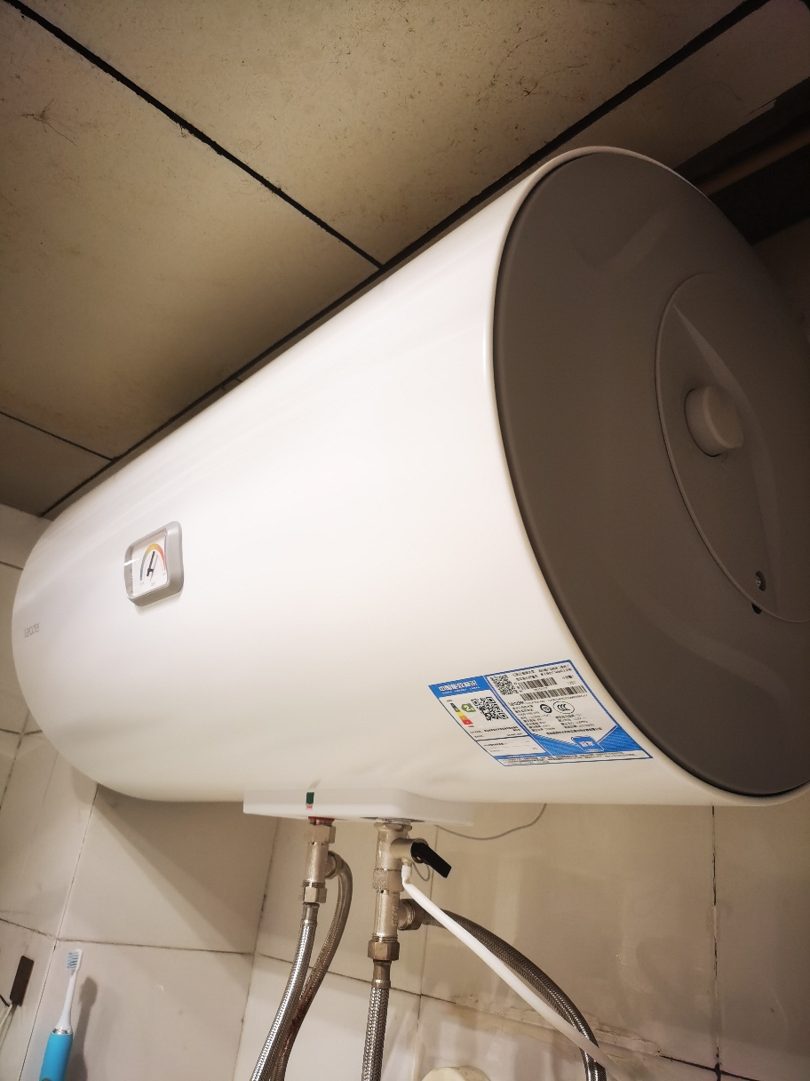 Leader 海尔智家 电热水器LEC8001-20X1 80升 2200W速热 M式新鲜注水 安全防电墙晒单图