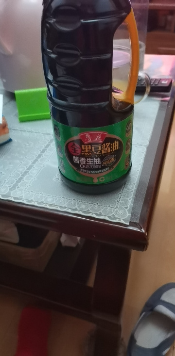 鲁花 全黑豆酱香生抽酱油1L 特级酱油 凉拌炒菜 厨房调味晒单图