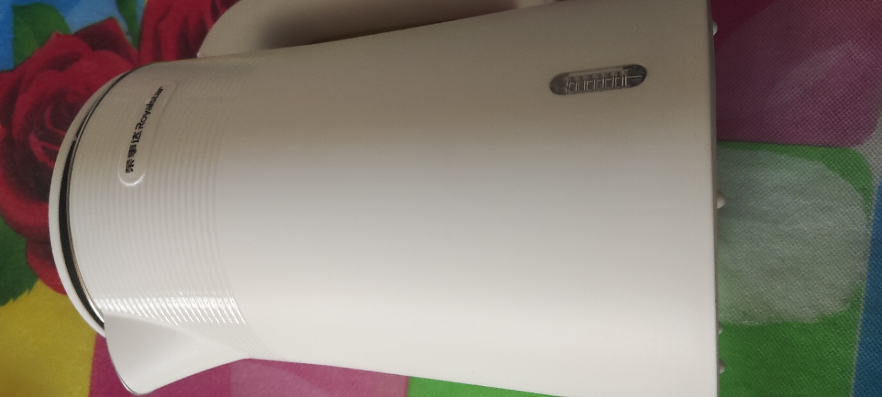 荣事达(Royalstar)电热水壶烧水壶热水壶电水壶304不锈钢1.8L容量保温暖水壶开水壶RS-KT1805B晒单图