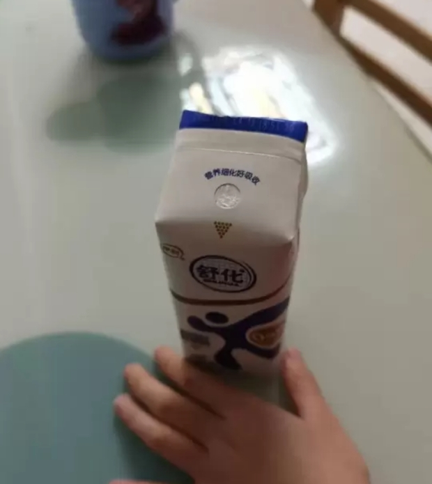伊利 舒化牛奶全脂无乳糖型 220ml*12盒晒单图