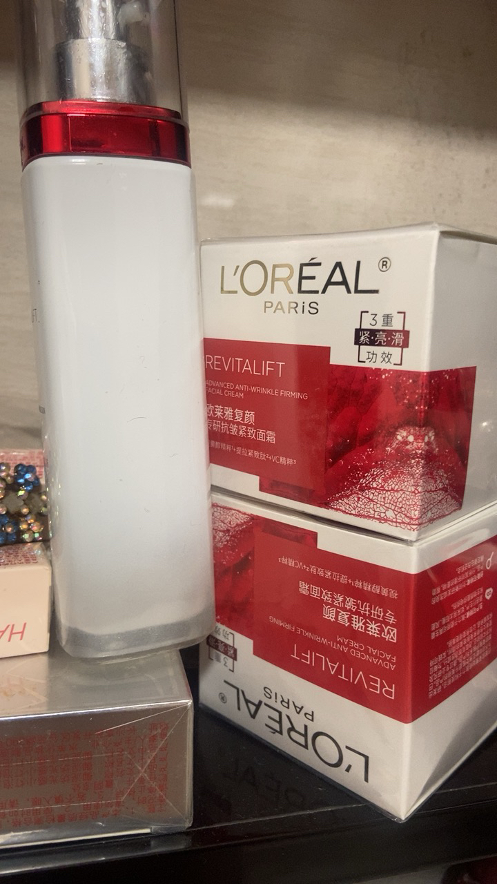 欧莱雅(L'OREAL)复颜视黄醇精粹抗皱日霜25ml*2( 大红罐 淡化细纹紧致滋润 保湿补水 女士面霜 )晒单图