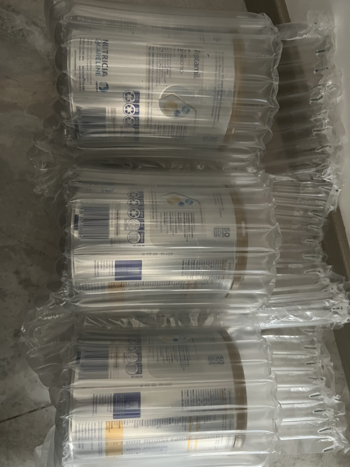 有效期到27年2月-3罐装 | Aptamil 澳洲爱他美 白金版 (土豪金)4段 婴幼儿配方奶粉(3岁以上)900g晒单图