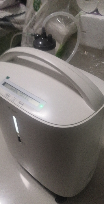 鱼跃制氧机8F-3ZW低噪音 新款3L 大流量 带雾化医用级孕妇吸氧机家庭家用老人氧气机器晒单图