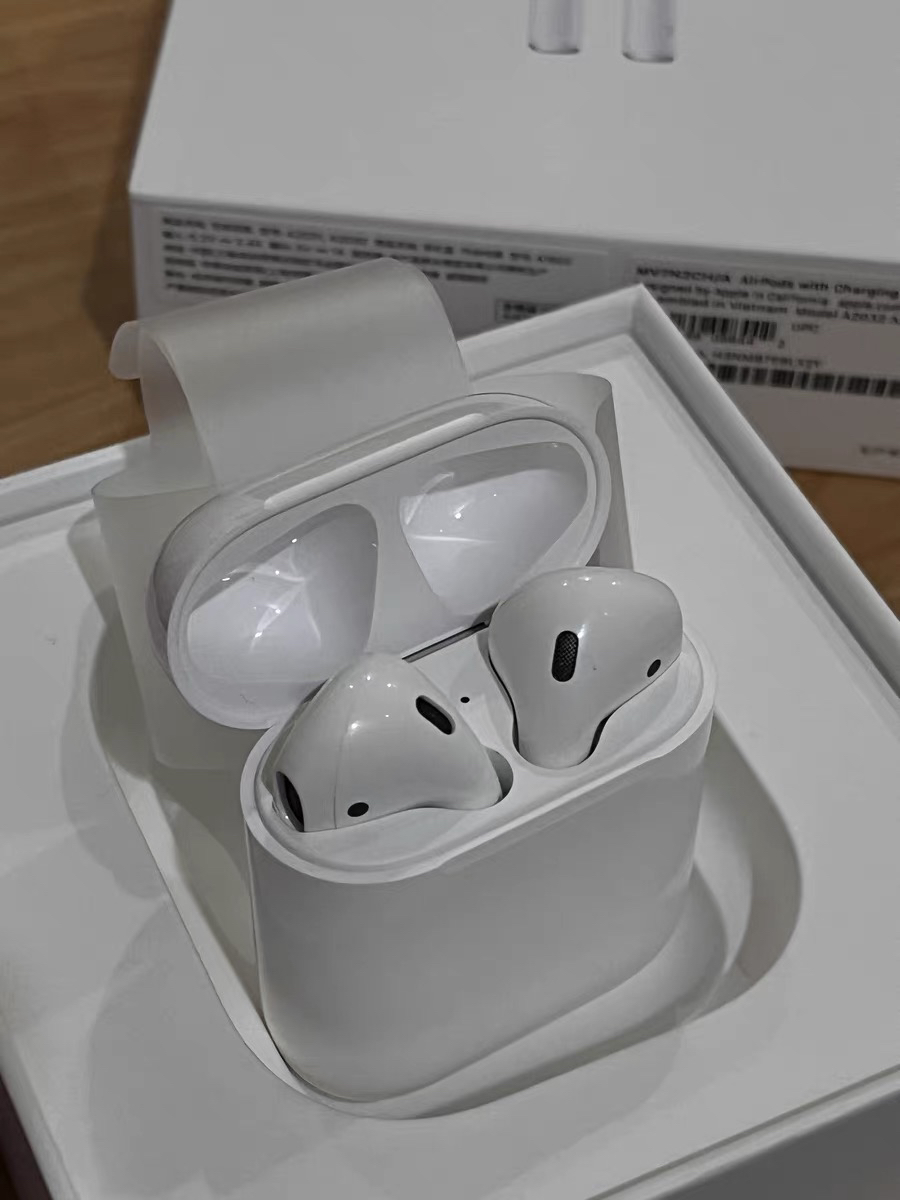 Apple AirPods (第二代) 配充电盒 Apple蓝牙耳机 适用iPhone/iPad/Apple Watch晒单图