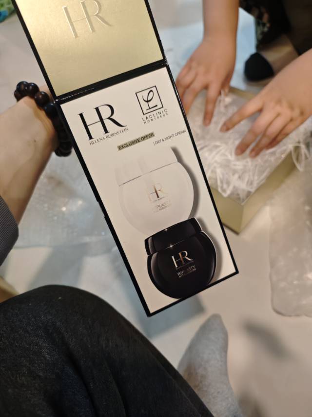 赫莲娜(HR) 黑绷带白绷带面霜套装(晚霜50ml+日霜50ml) 滋润补水保湿滋润营养 玻色因面霜修护舒缓水乳晒单图