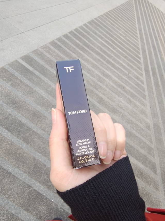 Tom Ford汤姆福特 TF口红 TF黑金哑光丝绒白管镜面液体唇釉 6ML 黑金哑光121#气质奶咖晒单图