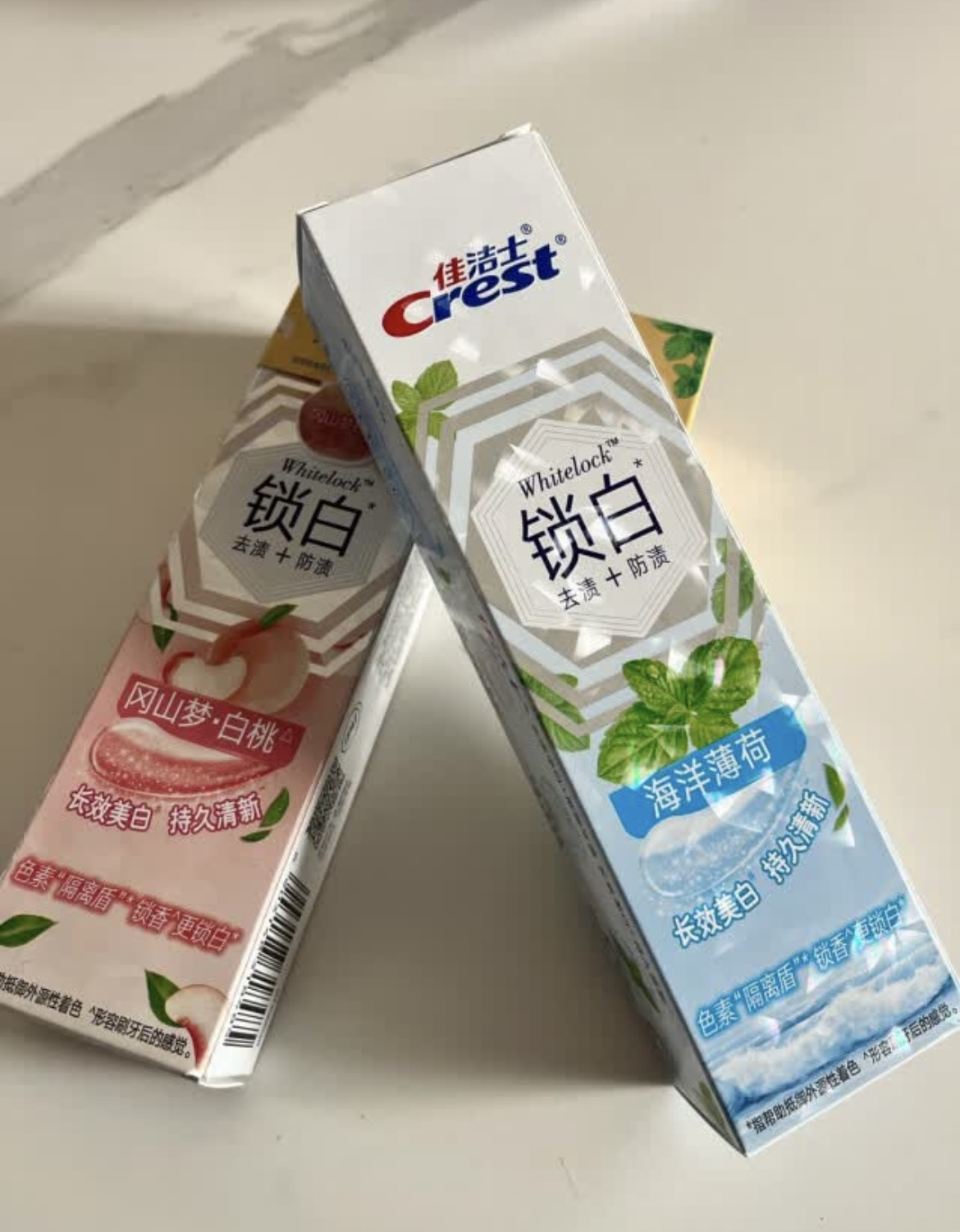 佳洁士双色锁白牙膏 去黄去牙渍防渍含氟清新口气 薄荷120g+白桃120g晒单图