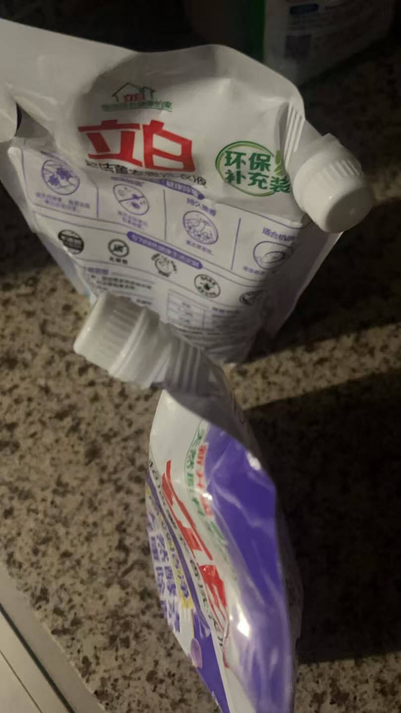 立白超洁薰香洗衣液950g*2袋香味持久除菌除螨晒单图