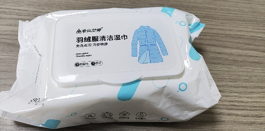 幸运女神80片家庭装羽绒服清洁湿巾去污免水洗擦拭衣物湿纸巾 80抽*1包 [YRF-836]晒单图
