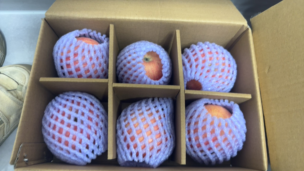 洛川红富士苹果水果 陕西苹果延安苹果6枚中果整箱75mm晒单图