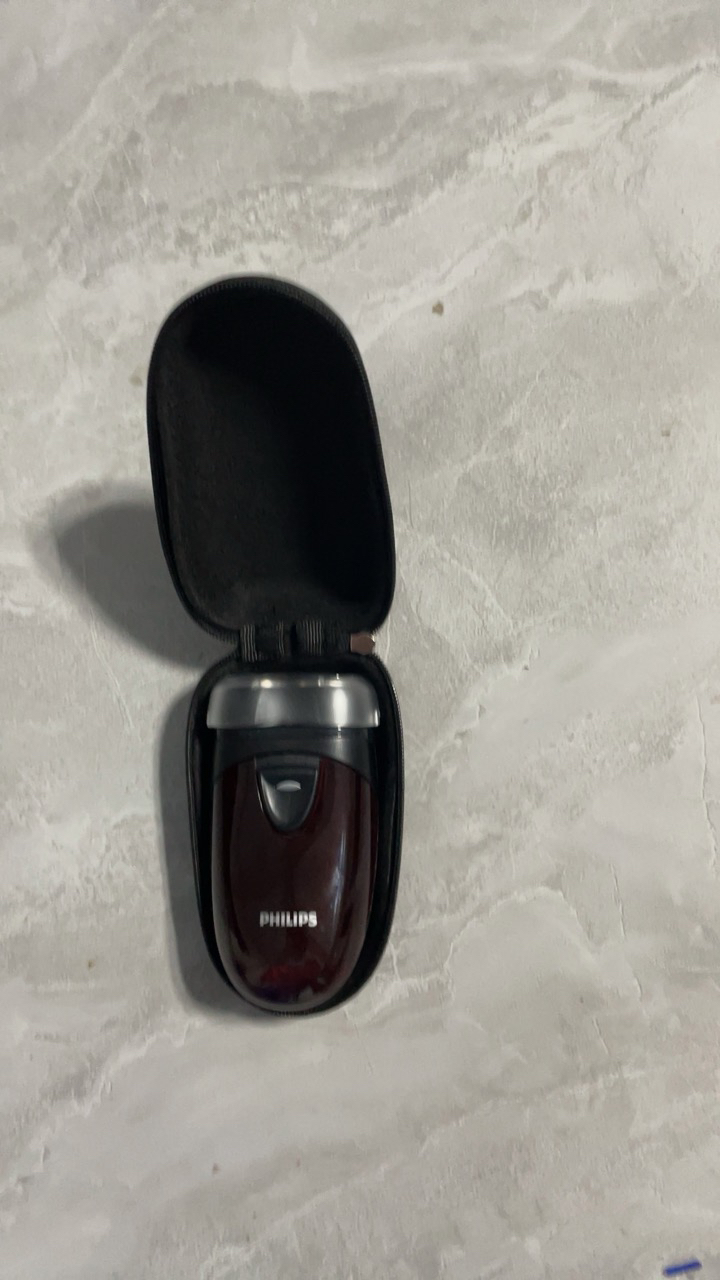 飞利浦(PHILIPS) 电动剃须刀 男士旋转式刮胡须刀 经典PQ系列 实用生日礼物送男友送父亲 电池款PQ206/18晒单图