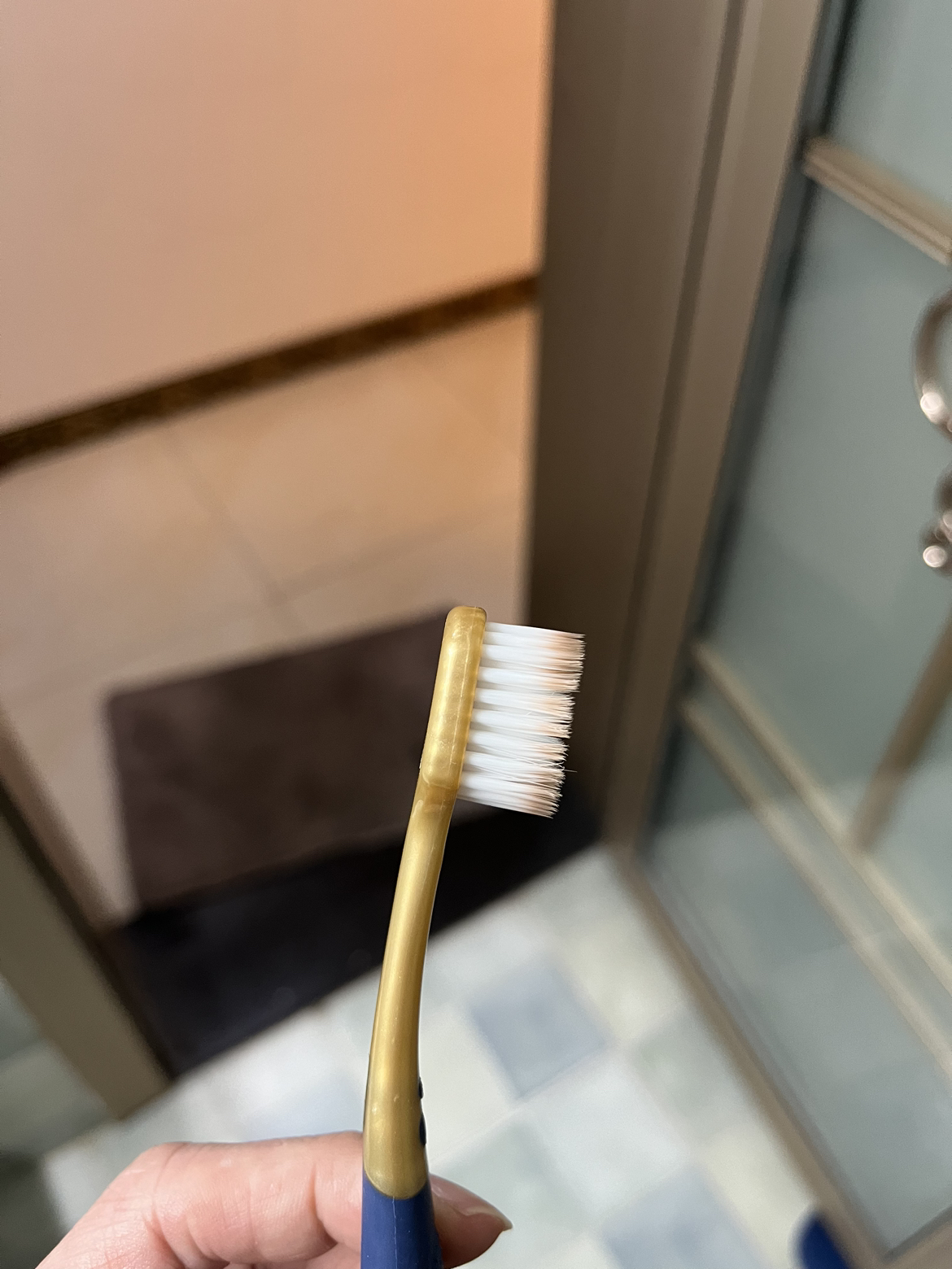 高露洁宽柔绵绵丝细软毛牙刷双重植毛深入清洁减少细菌情侣家庭装2支装-莫兰迪色晒单图